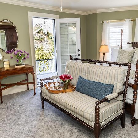 White Doe Inn Bed & Breakfast Manteo Bagian luar foto