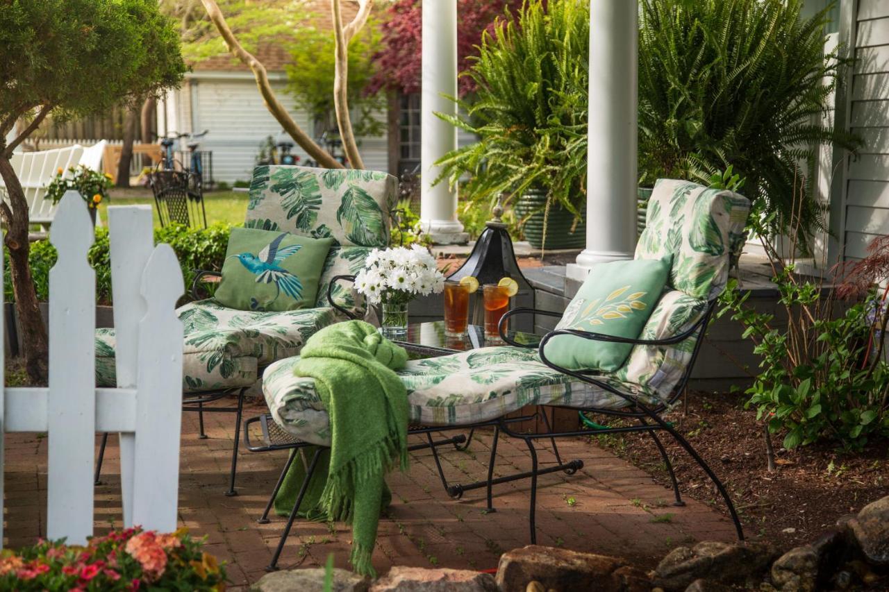 White Doe Inn Bed & Breakfast Manteo Bagian luar foto