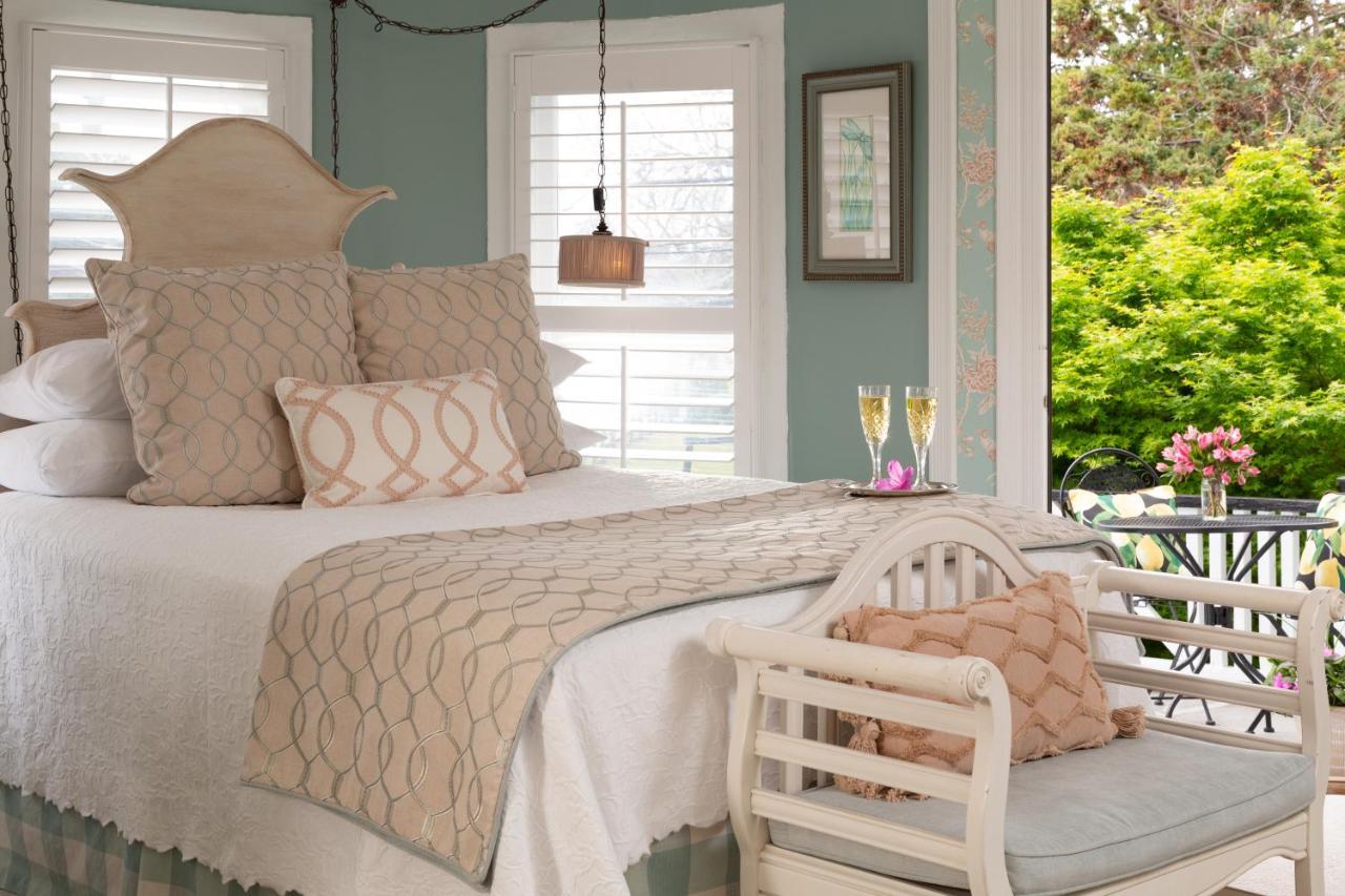 White Doe Inn Bed & Breakfast Manteo Bagian luar foto