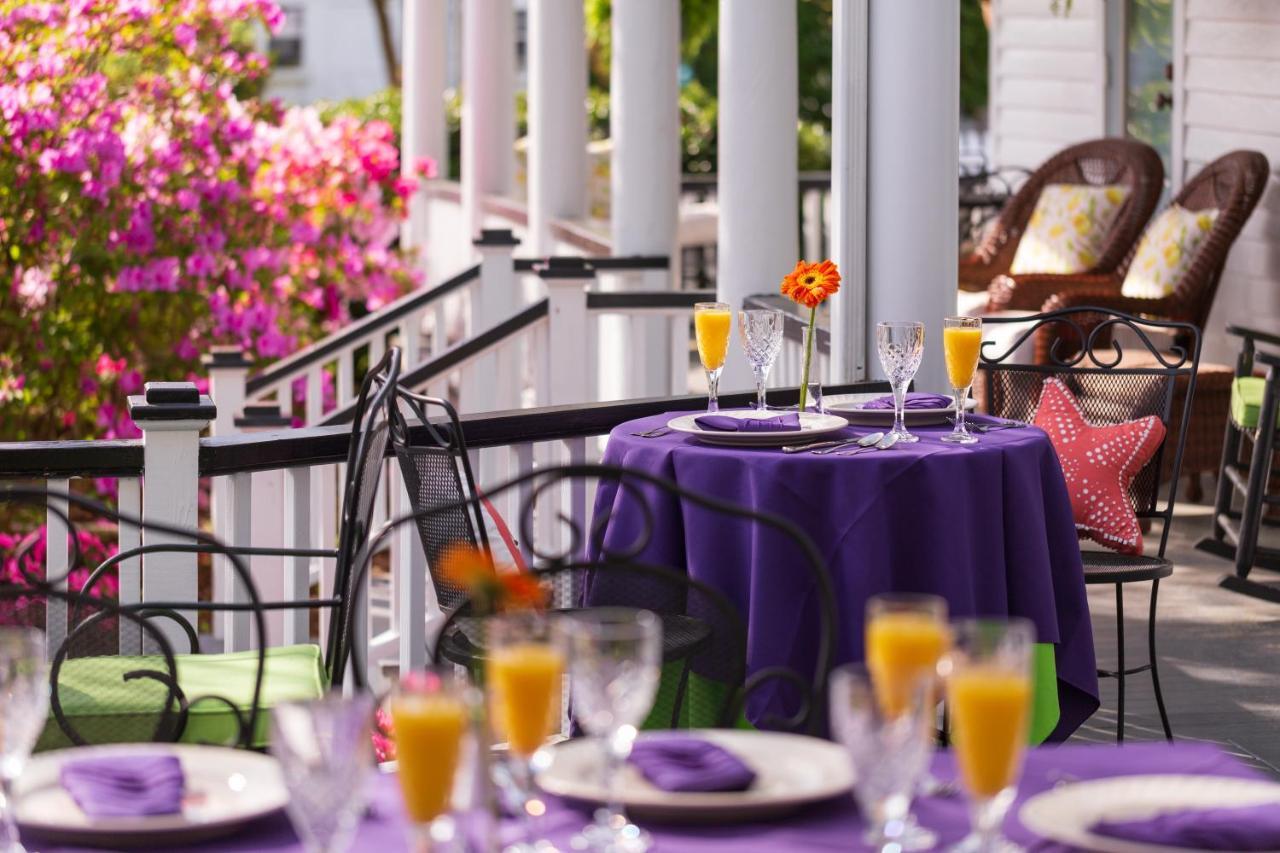 White Doe Inn Bed & Breakfast Manteo Bagian luar foto