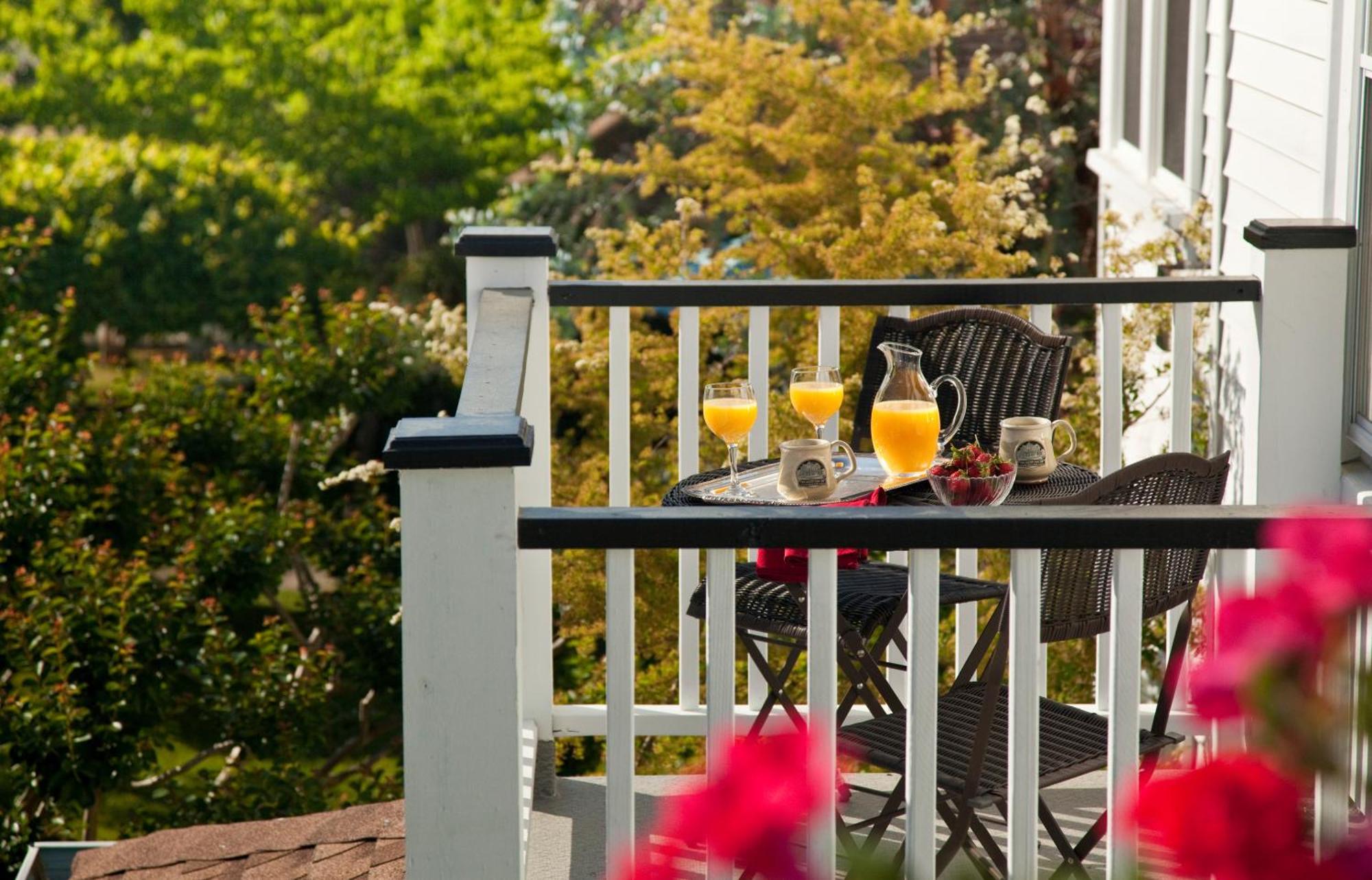 White Doe Inn Bed & Breakfast Manteo Ruang foto