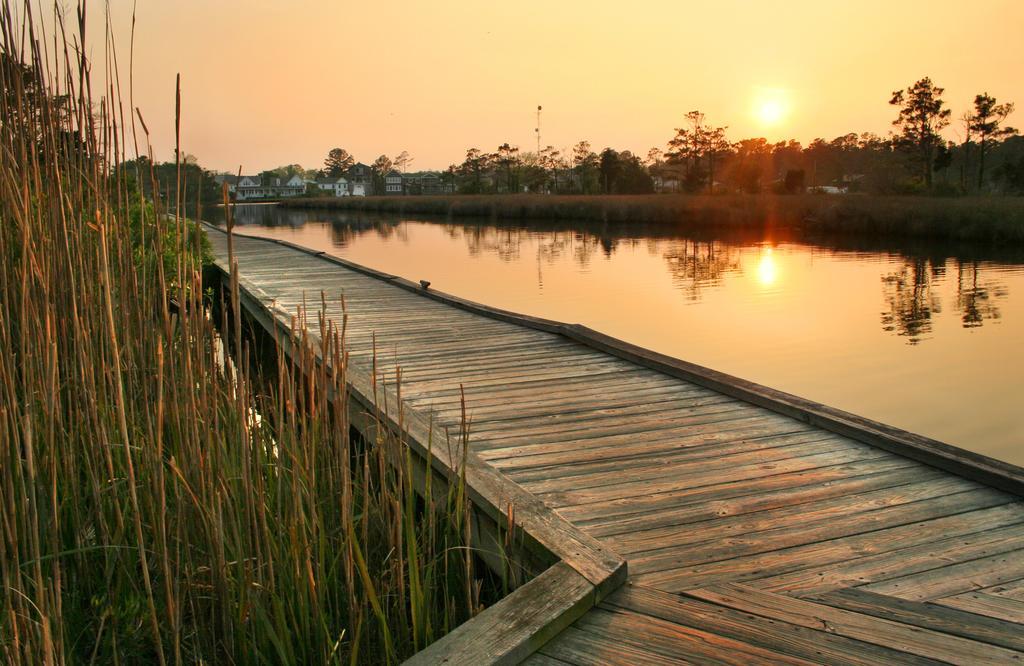 White Doe Inn Bed & Breakfast Manteo Bagian luar foto